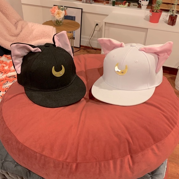 Sailor Moon Caps (Set of 2 - Black & White) - Picture 1 of 7